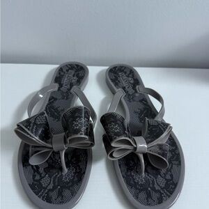 Gray Jelly Sandals with Bow
